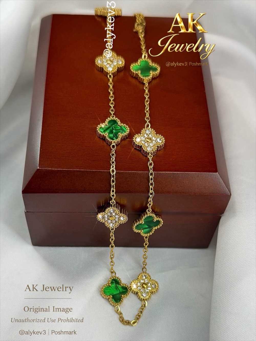 💎18K LUXURY QUATREFOIL Clover 10 Motif Necklace, Green Mother of Pearl Style